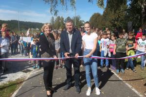 OTVORITEV PRED OŠ CERKNICA  17 FOTO LJUBO VUKELIČ